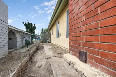  3212 N Mountain View Dr, San Diego, CA 92116 - Photo 39