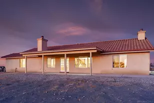 11926 Golden View Rd, Pinon Hills, CA 92372 - Photo 43