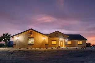 11926 Golden View Rd, Pinon Hills, CA 92372 - Photo 45