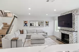 2444 Caminito Venido, San Diego, CA 92107 - Photo 17