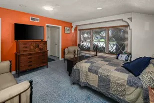 8925 Cliffridge Ave, La Jolla, CA 92037 - Photo 19