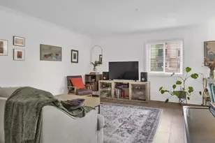 8889 Caminito Plaza Centro, San Diego, CA 92122 - Photo 5