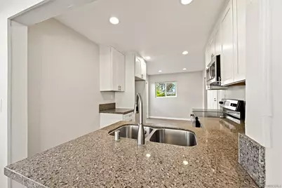  21 Connoley, Chula Vista, CA 91911 - Photo 9
