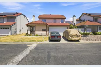  4524 Goldfinch, Oceanside, CA 92057 - Photo 3