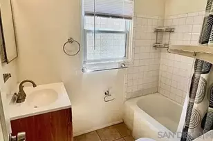 723-725 Sunset Ct, San Diego, CA 92109 - Photo 9