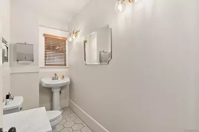  106 Thorn St, San Diego, CA 92103 - Photo 23