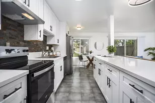 2388 Grand, San Diego, CA 92109 - Photo 15