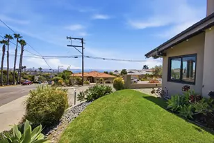 1044 Avenida Amantea, La Jolla, CA 92037 - Photo 13