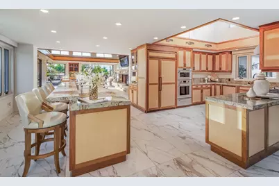  187 Cherry Ave, Carlsbad, CA 92008 - Photo 17