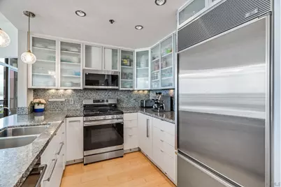  700 W Harbor Dr #705, San Diego, CA 92101 - Photo 9