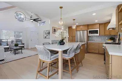  387 N Melrose #D, Vista, CA 92083 - Photo 9