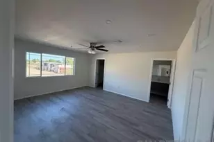 40063 176th St, Lake Los Angeles, CA 93591 - Photo 7