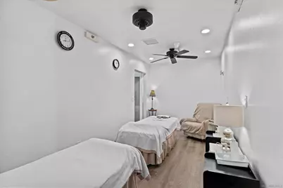  405 N Hwy 101, Solana Beach, CA 92075 - Photo 13