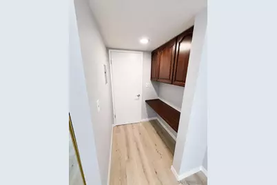  18620 Hatteras #105, Tarzana, CA 91356 - Photo 17
