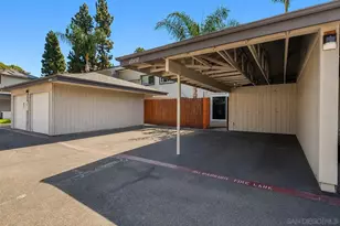 10657 Prince Carlos Ln, Santee, CA 92071 - Photo 29