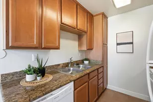 3454 Castle Glen Dr, San Diego, CA 92123 - Photo 7