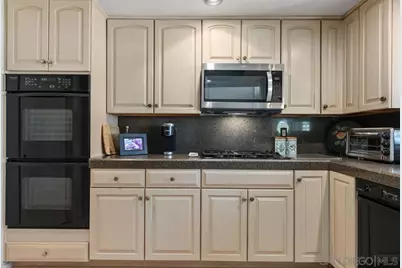  623 Camino Catalina, Solana Beach, CA 92075 - Photo 23