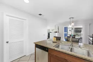 3549 Shoreline Bluff Ln, San Diego, CA 92110 - Photo 11