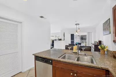  3549 Shoreline Bluff Lane, San Diego, CA 92110 - Photo 5