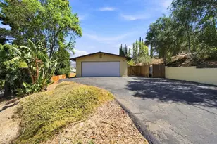 1752 N Ash St, Escondido, CA 92027 - Photo 3