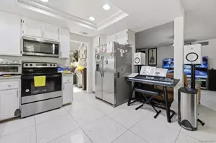 10975 Elderwood Dr, San Diego, CA 92131 - Photo 7