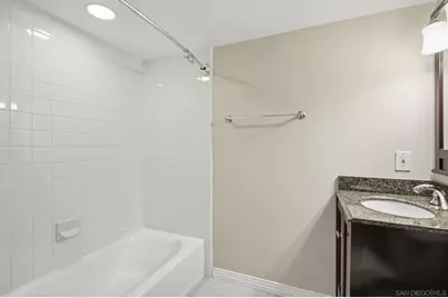  801 W Hawthorn #406, San Diego, CA 92101 - Photo 11