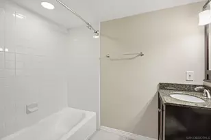 801 W Hawthorn, San Diego, CA 92101 - Photo 11