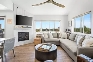 933 Hygeia Ave, Encinitas, CA 92024 - Photo 1