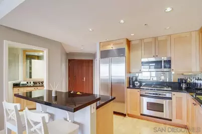  700 W Harbor Dr. #1406, San Diego, CA 92101 - Photo 5