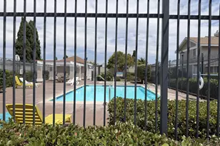 318 Riverview Way, Oceanside, CA 92057 - Photo 21