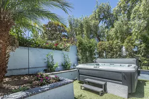 221 B Ave, Coronado, CA 92118 - Photo 3