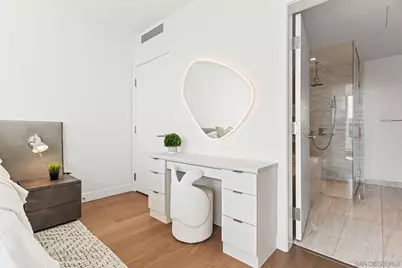  888 W E Street #2004, San Diego, CA 92101 - Photo 17