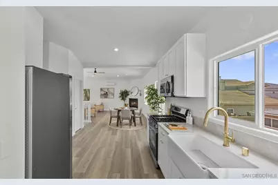  570 Emory St #B, Imperial Beach, CA 91932 - Photo 9