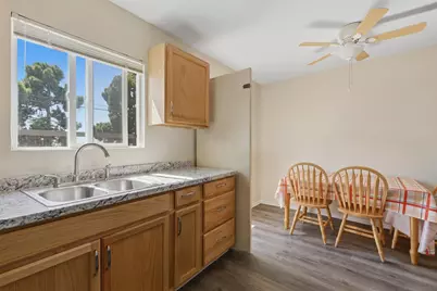  810 Acacia Ave, Oceanside, CA 92058 - Photo 7