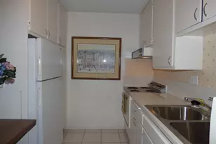 1645 Emerald St, San Diego, CA 92109 - Photo 5