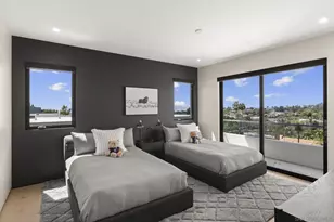 6349 Castejon, La Jolla, CA 92037 - Photo 29