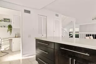 7977 Caminito Del Cid, La Jolla, CA 92037 - Photo 17