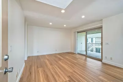  10910 Summerdale Way #340, San Diego, CA 92126 - Photo 5