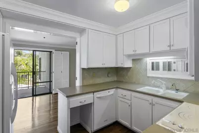  2130 Vallecitos #246, La Jolla, CA 92037 - Photo 9