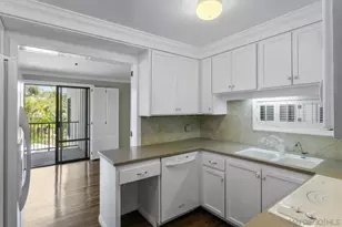 2130 Vallecitos, La Jolla, CA 92037 - Photo 9