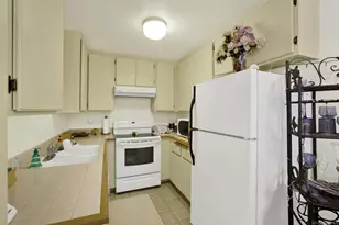 6330 Genesee Ave, San Diego, CA 92122 - Photo 7