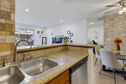  432 Edgehill Ln #3, Oceanside, CA 92054 - Photo 5