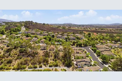  804 Calle Montera, Escondido, CA 92025 - Photo 59