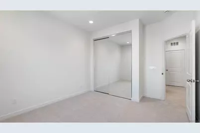  329 Ocotillo Gl, Escondido, CA 92025 - Photo 9