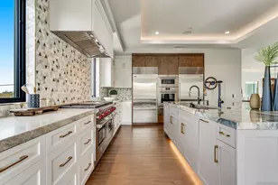 6389 Castejon, La Jolla, CA 92037 - Photo 19