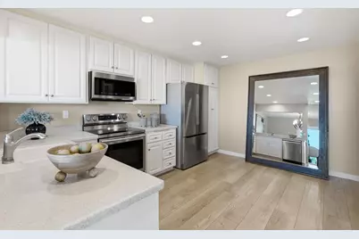  6547 Caminito Catalan, La Jolla, CA 92037 - Photo 11