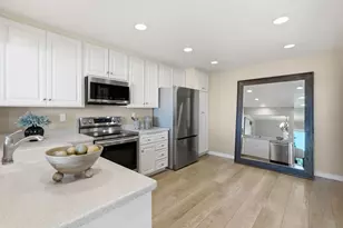 6547 Caminito Catalan, La Jolla, CA 92037 - Photo 11