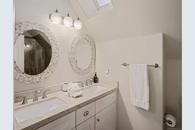  724 Seagirt Ct, San Diego, CA 92109 - Photo 19