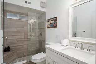 724 Seagirt Ct, San Diego, CA 92109 - Photo 13