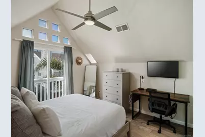  724 Seagirt Ct, San Diego, CA 92109 - Photo 17